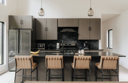 Tannersville House | Modern Luxury 2-bedroom house in peaceful Haines Falls with AC, WiFi, Large TVs