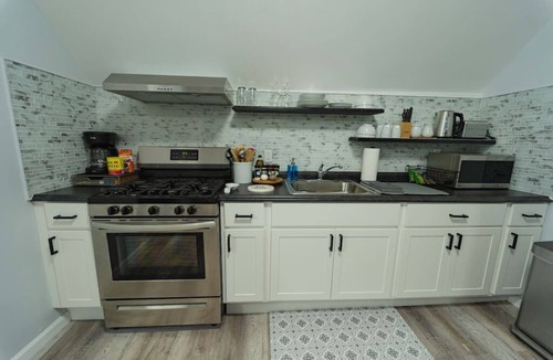 Schenectady Apartment | Modern, Luxury & Prime Location 2 Bedroom Apt