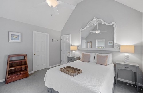 Manchester House | Modern Open Concept Colonial 2500sq Ft 4 Bed 2.5 Bath
