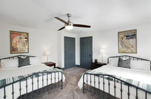 Roxborough-Manayunk Apartment | Modern Parisian Apartment in the Heart of Manayunk