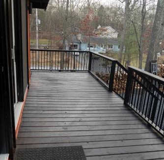 East Stroudsburg House | Modern Retreat Poconos 3BR Fire Pit Skiing