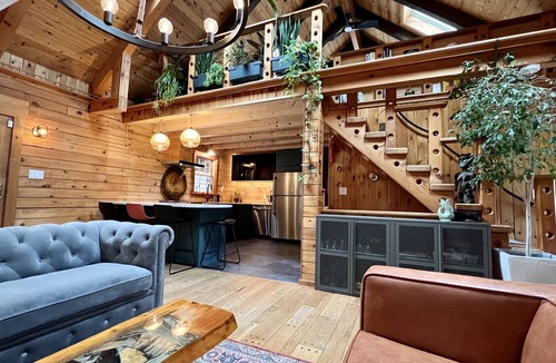 Grand Gorge Ski Chalet | Modern Rustic Log Chalet w/mtn views, pool & bonus loft on 17 secluded acres