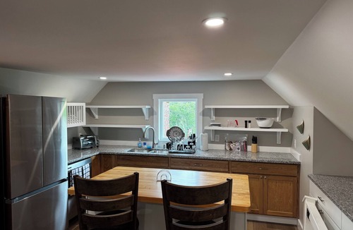 Monroe Apartment | Monroe Maine Historic Site Hideaway