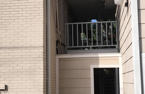 Neartown Apartment | Montrose Hist Dist- Welcoming 2 BR apartment