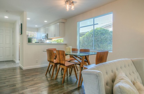 North Bend House | Moon River Suites 1 - on River, Private Hot Tub, Downtown by North Bend Escapes