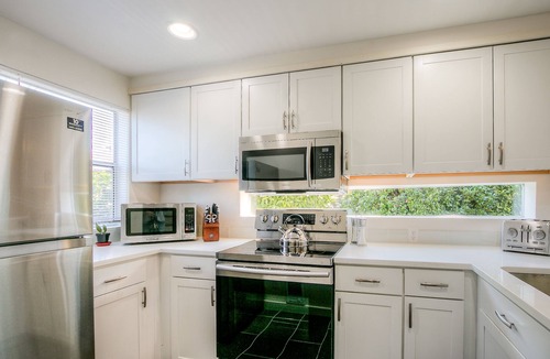 North Bend House | Moon River Suites Wedding Party Lodging on River