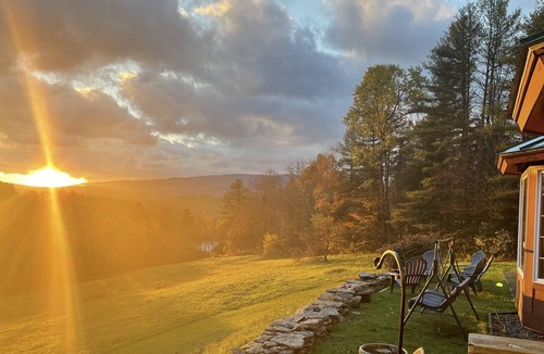 Londonderry House | Moose Meadow - Great sledding and Summertime Activities