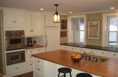Richmond House | Morning Face - Berkshire estate with heated pool, views and privacy.