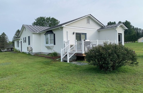 Eastern Vermont House | Morrisville's Fun House Spacious house with lots of entertainment