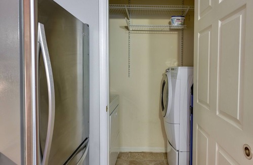 Seaside Farms Condo | Mount Pleasant Condo w/Pool & Bikes: Near Beach!