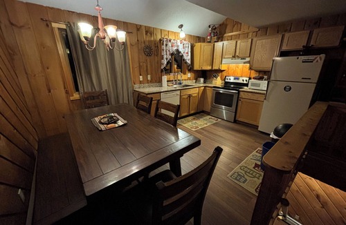 West Dover House | Mount Snow House on Private Ski Home Trail w Shuttle Service