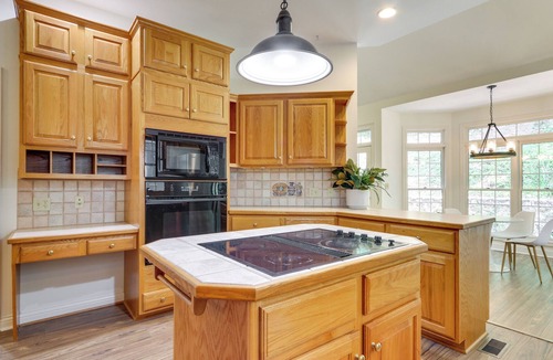Athens House | Mountain Cabin w/ Amazing Views Near Hocking Hills