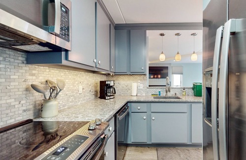 Warren Condo | Mountain Condo with Three Pools, Hot Tub, Tennis, Game Room & Gym