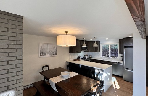 Warren Condo | Mountain Modern Ski-in/Ski-out Sugarbush Condo. Fully redesigned and renovated!