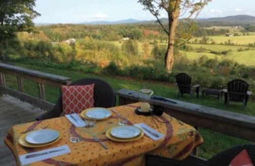 Irasburg Apartment | Mountain views - peaceful small ranch on 5 acres