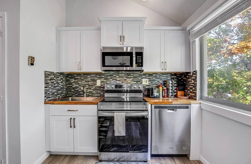 Campton Condo | Mountaineer's Cottage - Cozy Condo In The Gorgeous White Mountains 2 Bedroom Condo by Redawning