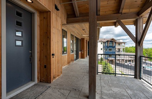 Ludlow Condo | Mountainside 1-BR Ski-In/Out Okemo Retreat