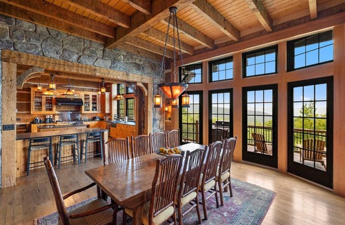 Ludlow House | Mountainside 5-BR Ski-In/Out Okemo Villa