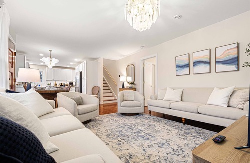 Bennington House | Mtn Views, 3 King Beds, Chef's Kitchen, Game Room