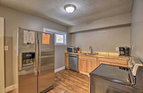 Mullens Cabin | Mullens Cabin w/Gas Grill & Mountain Views!