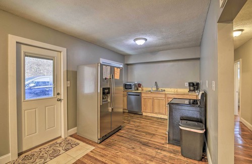 Mullens Cabin | Mullens Cabin w/Gas Grill & Mountain Views!