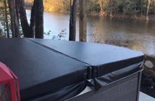 Voth Cabin | Naturalist Boudoir on POINT with Kayaks and SUP's