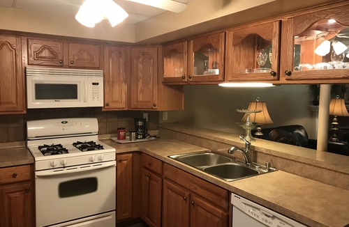 Lancaster Apartment | Neat and Nifty1 bedroom apartment in Lancaster