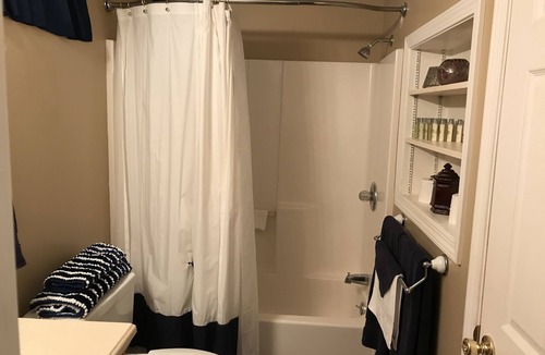 Lancaster Apartment | Neat and Nifty1 bedroom apartment in Lancaster