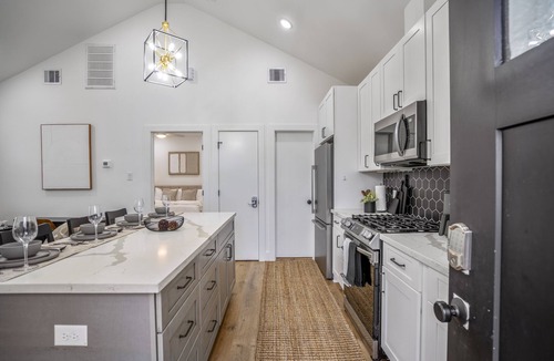 Greater East End Apartment | Nestled Nook Bungalow #7033A @East End revitalized