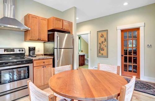 Hartland Apartment | New! Charming 1BR Hideaway - Hartland Hill House