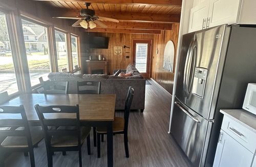West Alton House | New Charming Chalet with Lake Winni Views