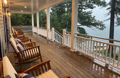 Mount Sunapee House | New Classic Lake House on Lake Sunapee, sleeps 16. 6 bedroom, 6 bath