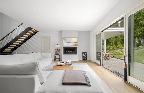 East Hampton House | New Construction East Hampton Luxury; includes vehicle with beach parking pass!