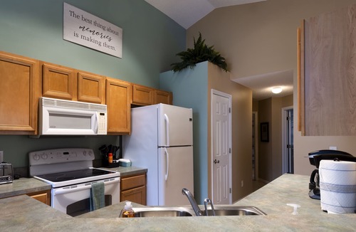 West Kissimmee Villa | NEW DISCOUNTS! 5-Star rated 4bed/3bath home in Emerald Island MINUTES to Disney!