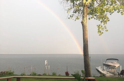 Strafford House | New Lake Front Home
