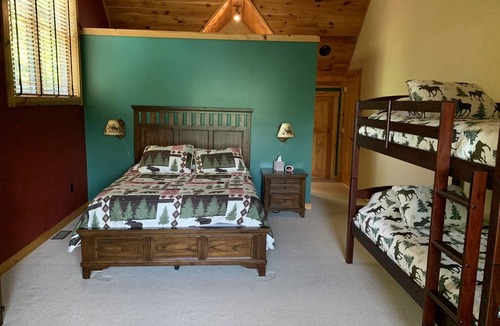 Queensbury House | New Listing - Lazy Days Lodge with Location, Location, Location!