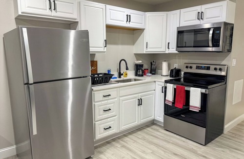 West Lebanon Apartment | New Remodel - 1st Floor - Mins to DHMC & Hanover