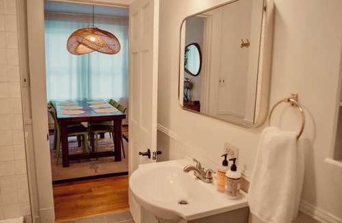 Saugerties House | New! Thoughtful and Cozy Craftsman Waiting for You! Walk to village center!