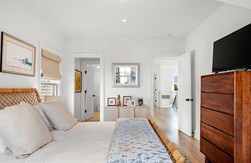 Greenwich House | Newly built modern colonial! steps from downtown Greenwich.