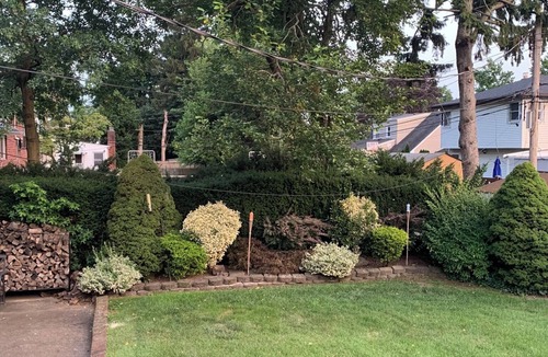 Westbury House | Newly Renovated 1 Bedroom First Floor Apartment in Westbury with Private Deck n