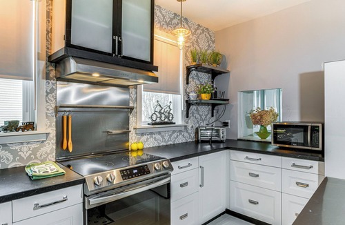 Tonawanda House | Newly Renovated Private Cottage Near Niagara River