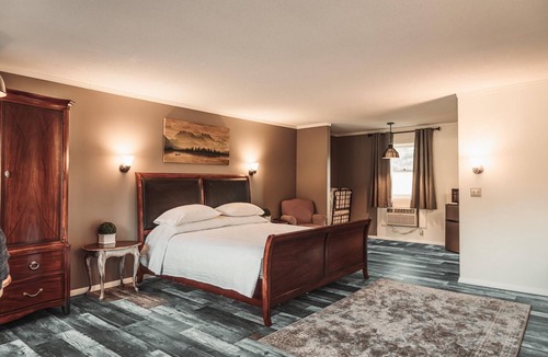 Guild Hotel | Newport Motel