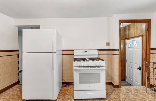 Cheektowaga House | Niagara Falls, Highmark, Buffalo Vacation House