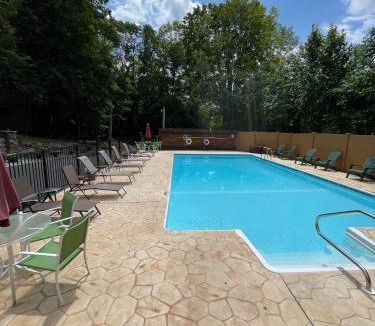Lake George House | Northern Acres