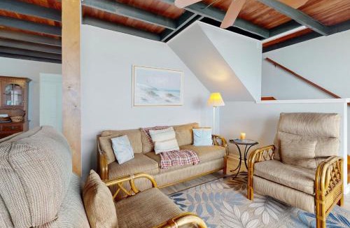 Rockport House | Ocean Front Cottage - Long Beach