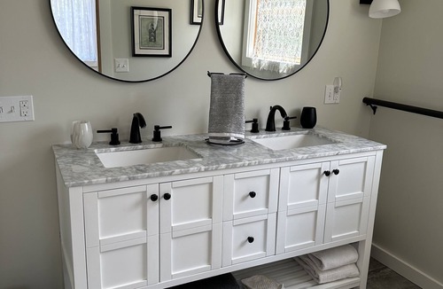 Spruce Head Apartment | Ocean Front - Penobscot Bay - 4 Season New Home - Includes 2 single kayaks