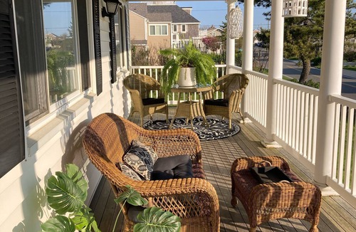 Scituate House | Oceanfront Beach House/Fall asleep listening to the waves