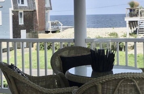 Scituate House | Oceanfront Beach House/Fall asleep listening to the waves