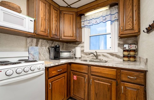 Midtown Ocean City Condo | Oceanfront condos with 3 night minimum rentals and linens included!