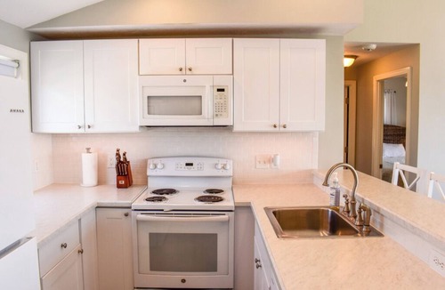 Dennis Port House | Oceanfront duplex sleeping 6-breathtaking views of Nantucket Sound